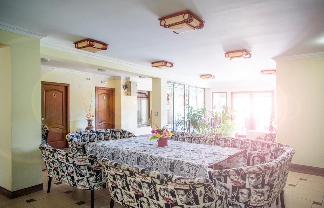 Pensiunea Un Baiat si o Fata Câmpulung Exterior foto